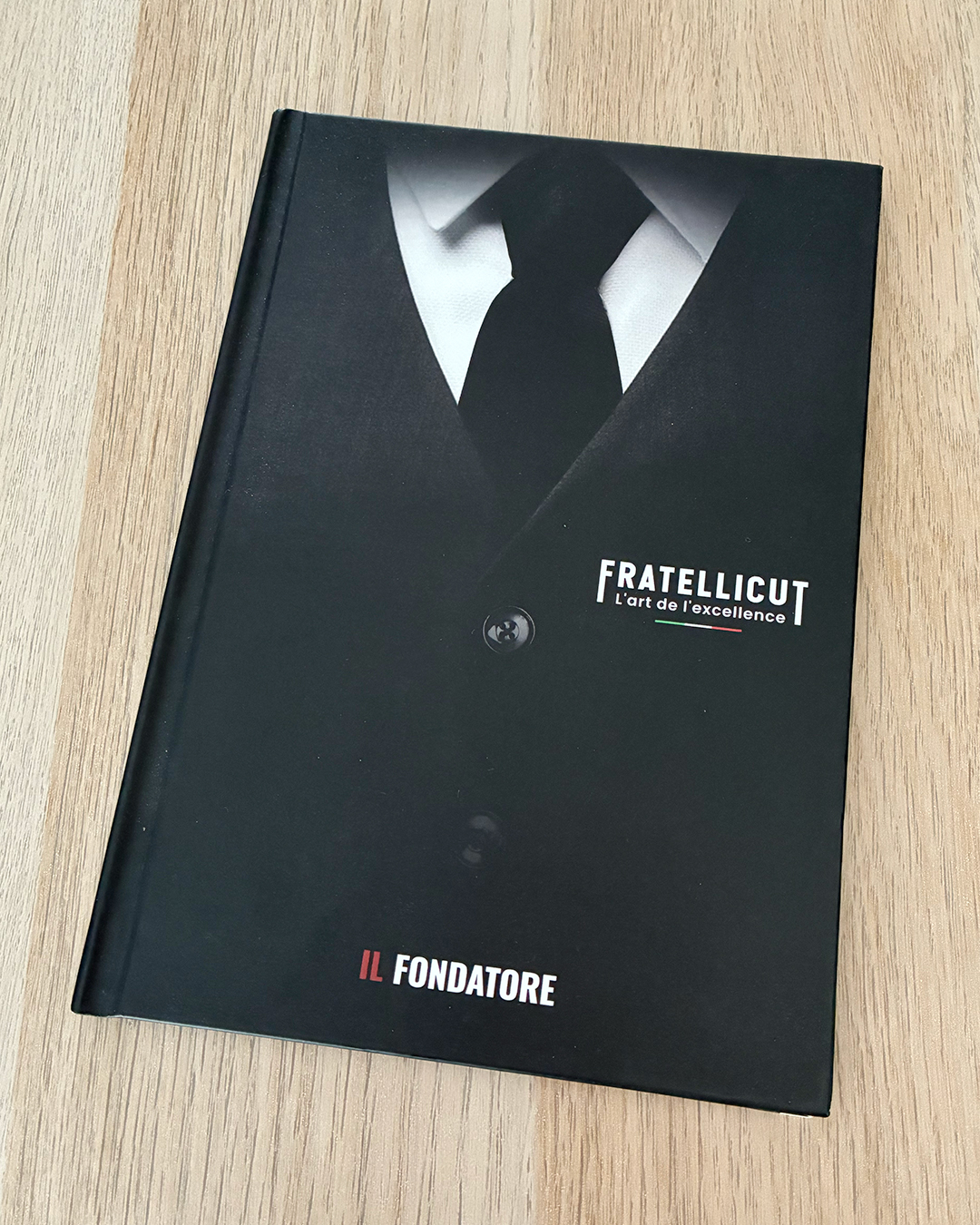 FRATELLICUT-book6 Logo Maison Robert